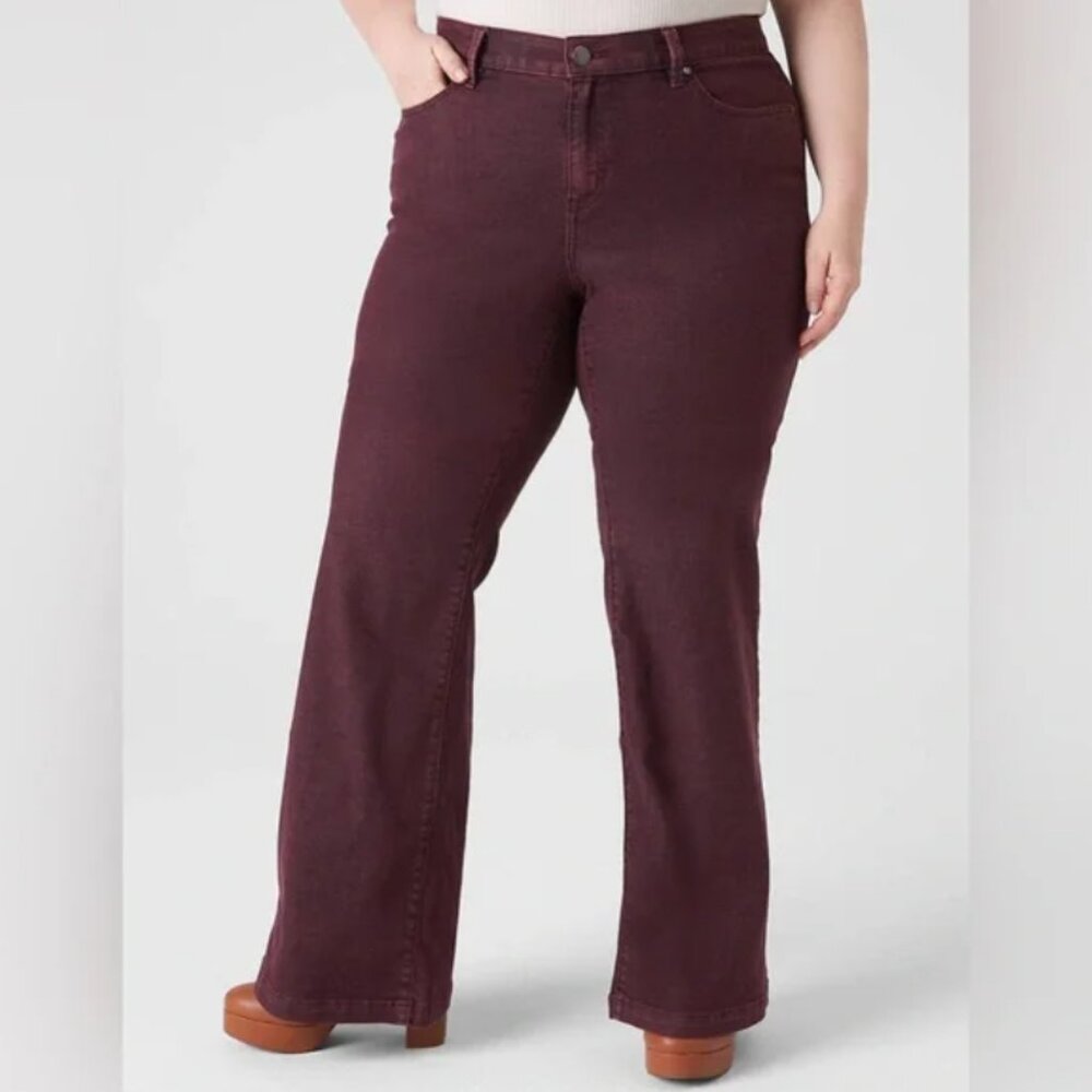 Lane Bryant Signature Fit Mid-Rise Color Flare Jeans Size 18